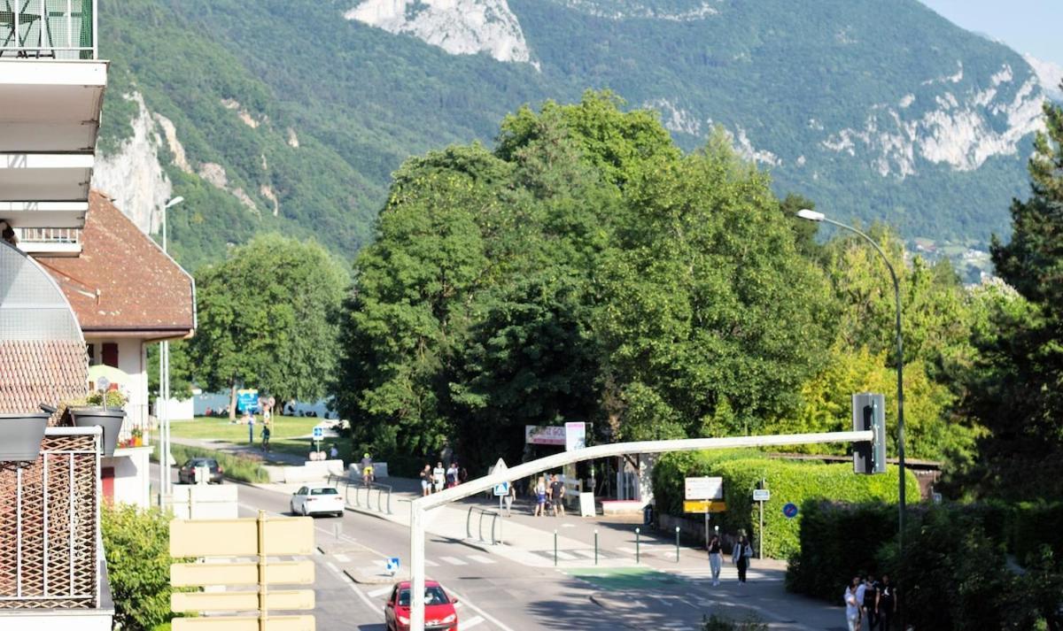 Petit Palace Vue Sur Imperial Annecy Bagian luar foto